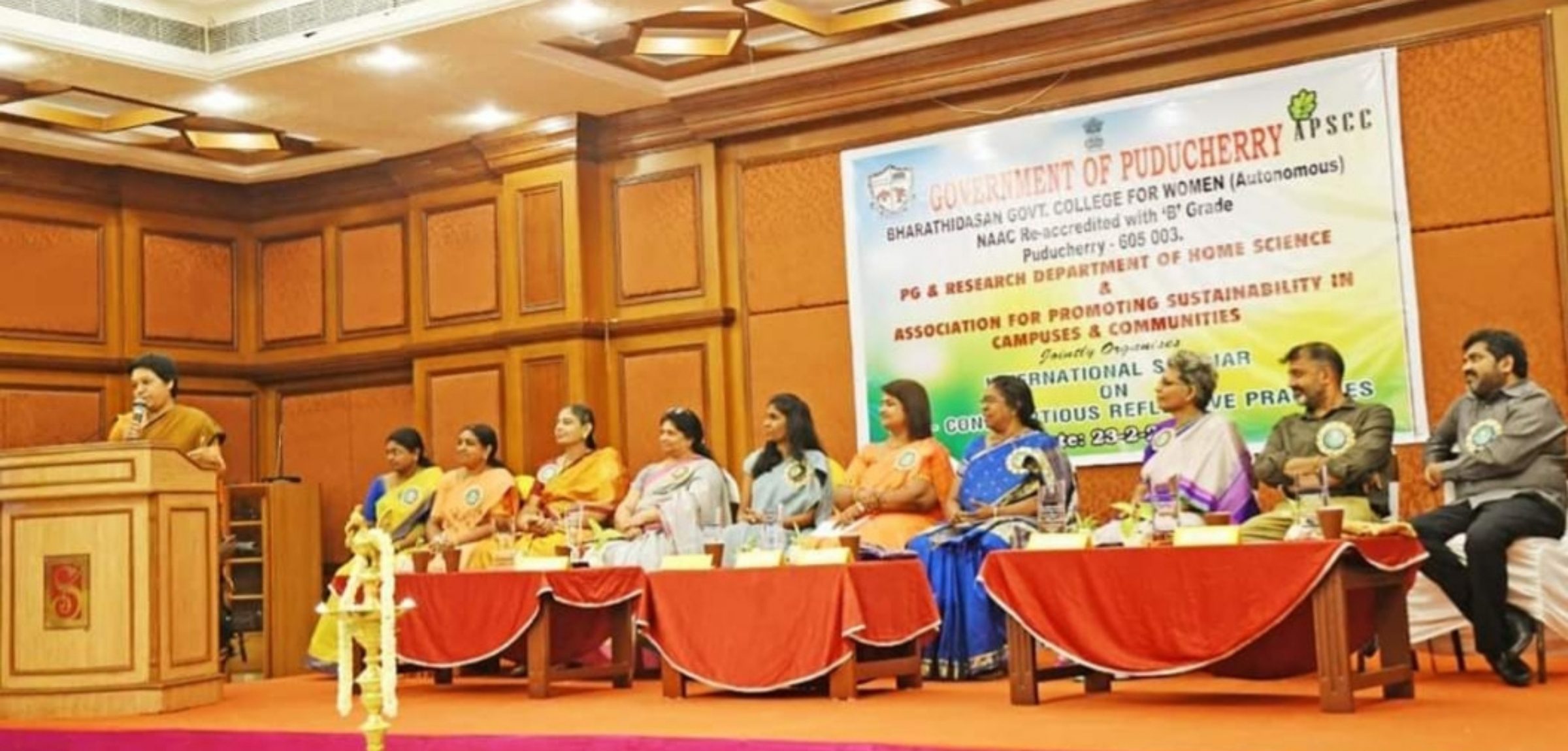 Delegates and speakers at the International Seminar on Eco-Conscientious Reflective Practices, BGCW