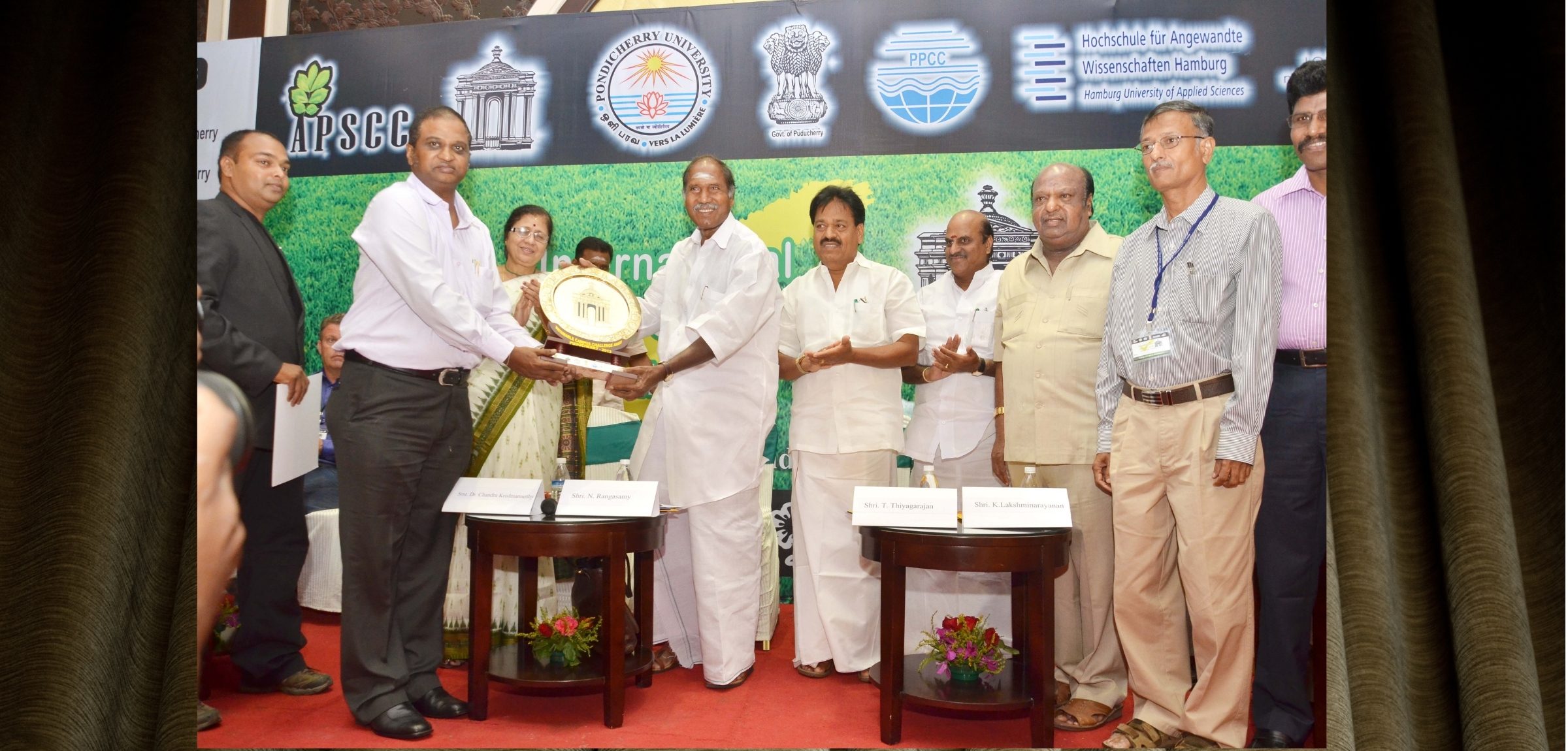 VIT University Vellore receives the Campus Challenge 2013 Award at the Green Campus Summit 2013 in Puducherry